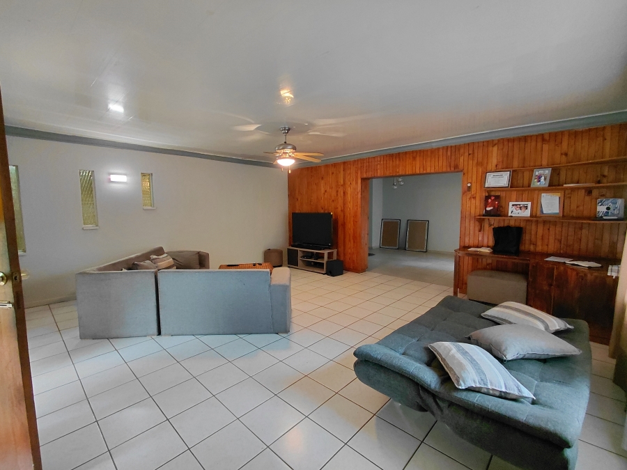 To Let 3 Bedroom Property for Rent in Randlespark North West